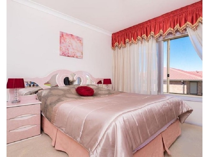 13 Wallaby Close, Bossley Park NSW 2176
