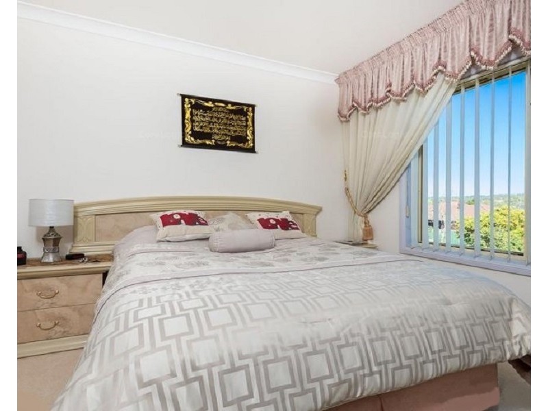 13 Wallaby Close, Bossley Park NSW 2176