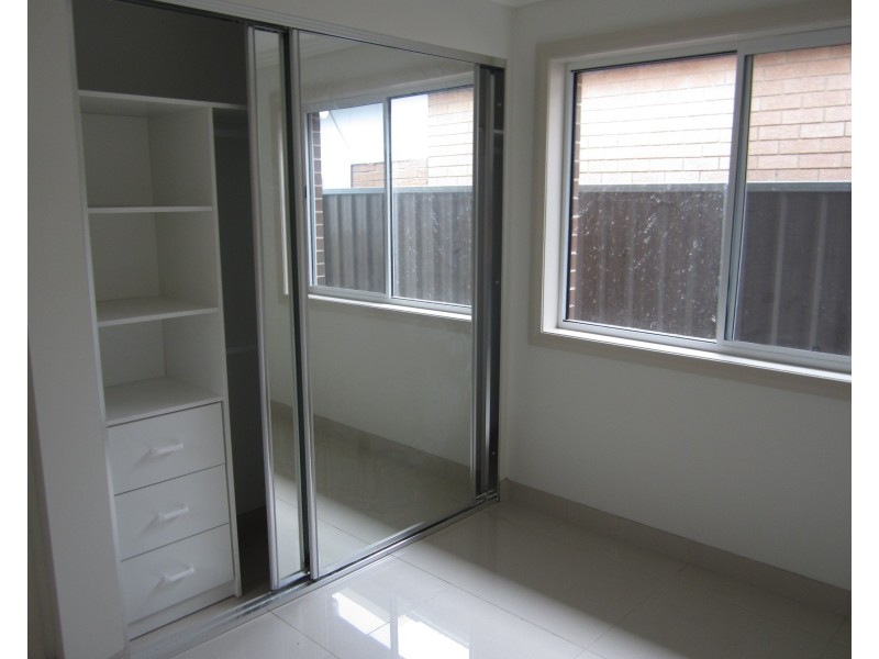 19a Brahma Close, Bossley Park NSW 2176