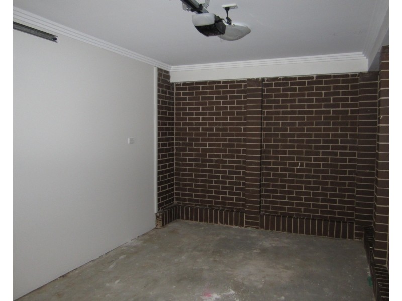 19a Brahma Close, Bossley Park NSW 2176