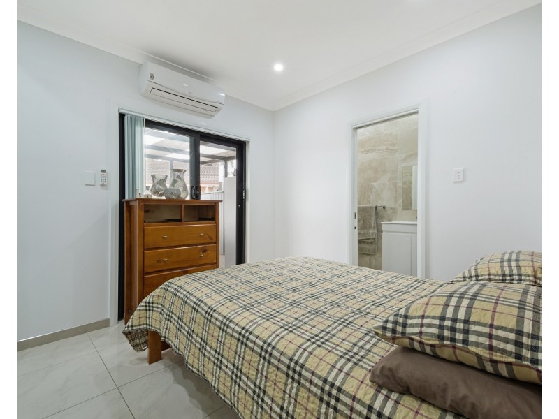 21a Dashmere Street, Bossley Park NSW 2176