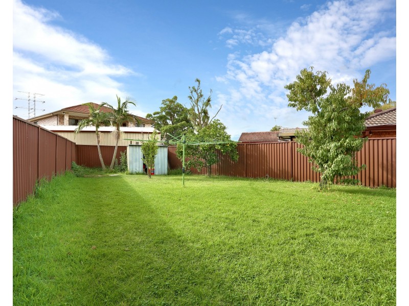 Edensor Park NSW 2176