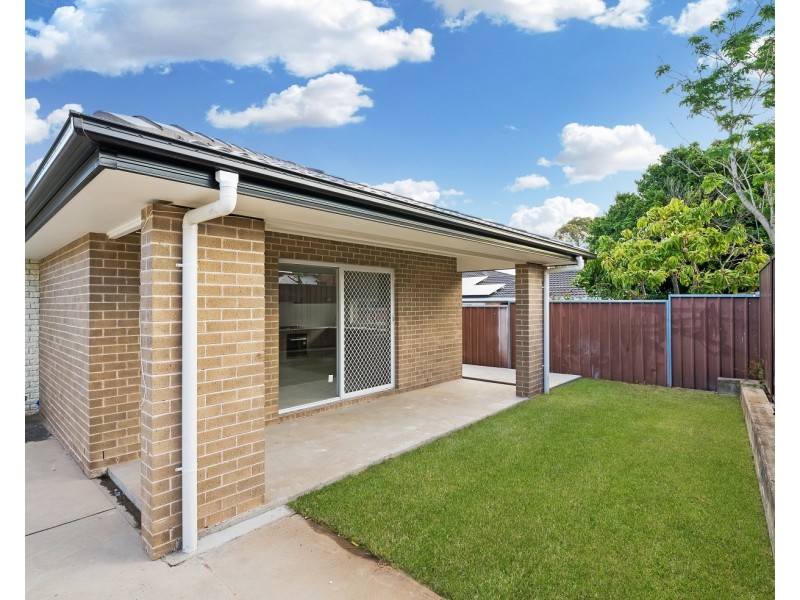 14a  Ashur Crescent, Greenfield Park NSW 2176