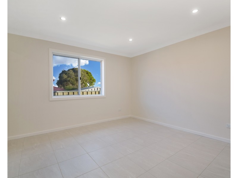 14a  Ashur Crescent, Greenfield Park NSW 2176