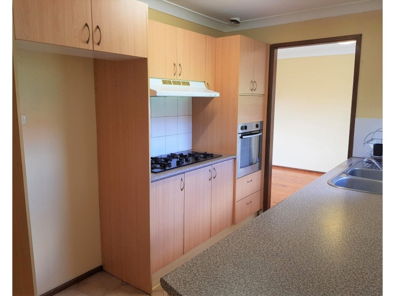 6 Ballina Place, Bossley Park NSW 2176