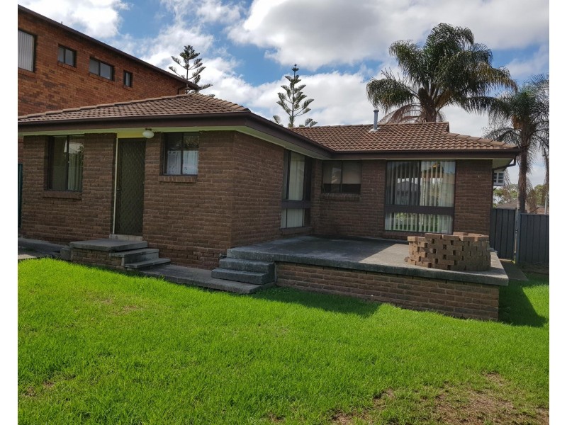 6 Ballina Place, Bossley Park NSW 2176