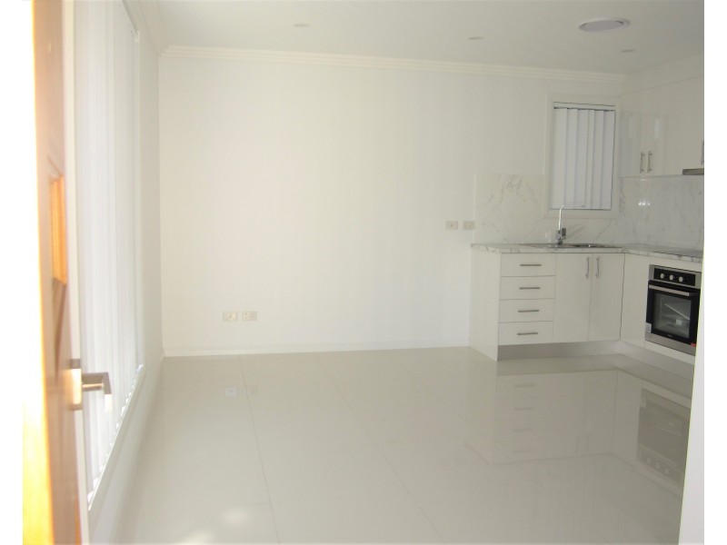 5a  Mulgara Place, Bossley Park NSW 2176