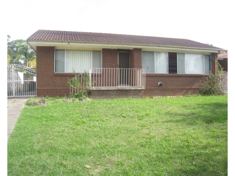 19 Pilliga Crescent, Bossley Park NSW 2176