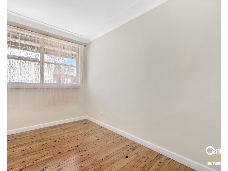 4 Girra Street, Fairfield West NSW 2165