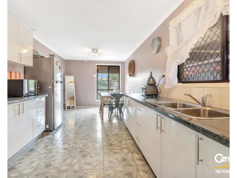 34 Pleasant Street, Bossley Park NSW 2176