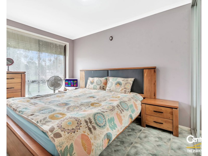 34 Pleasant Street, Bossley Park NSW 2176