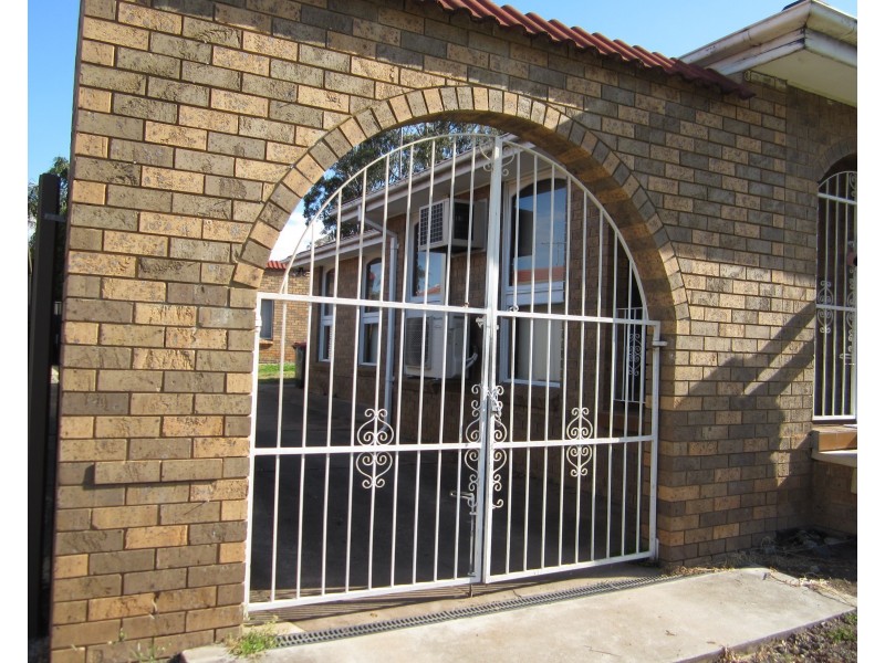 50 Quarry Road, Bossley Park NSW 2176