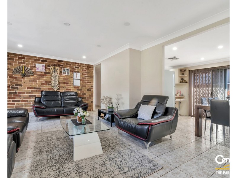 35 Bossley Road, Bossley Park NSW 2176