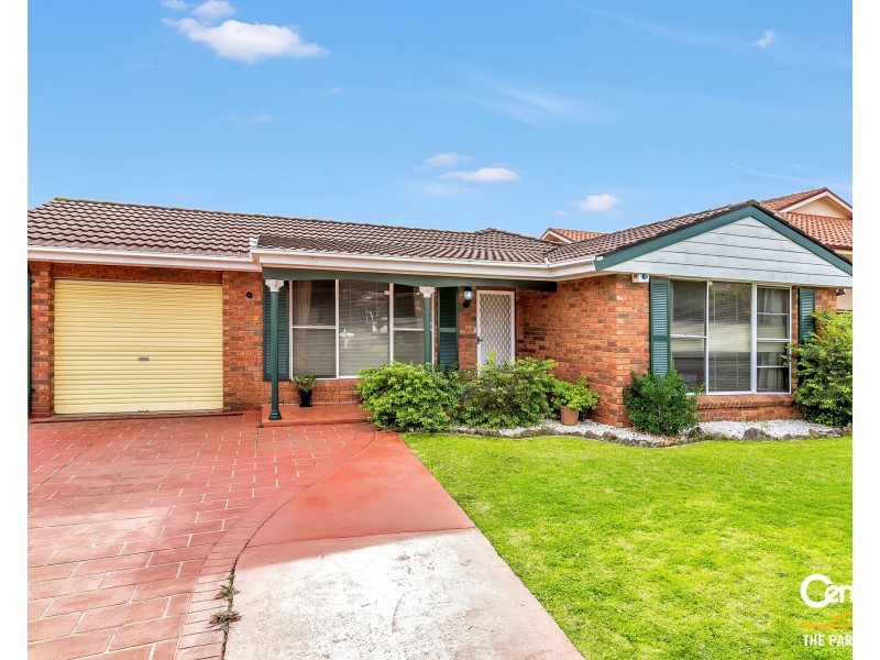 8 Mersey Close, Bossley Park NSW 2176