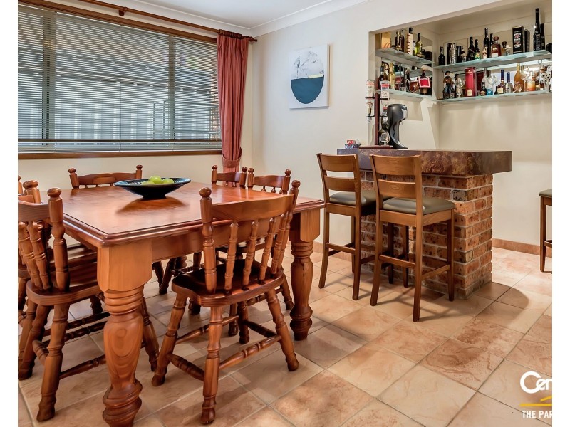 8 Mersey Close, Bossley Park NSW 2176