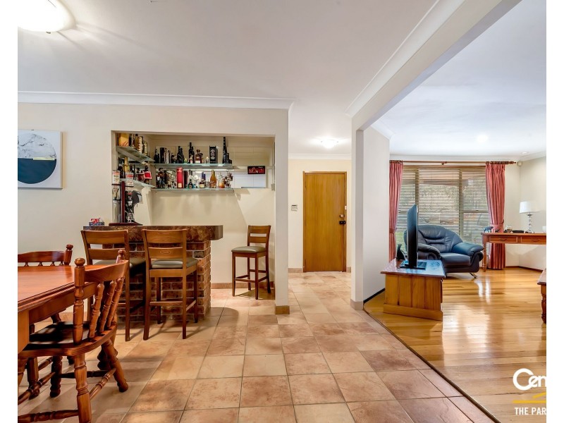 8 Mersey Close, Bossley Park NSW 2176