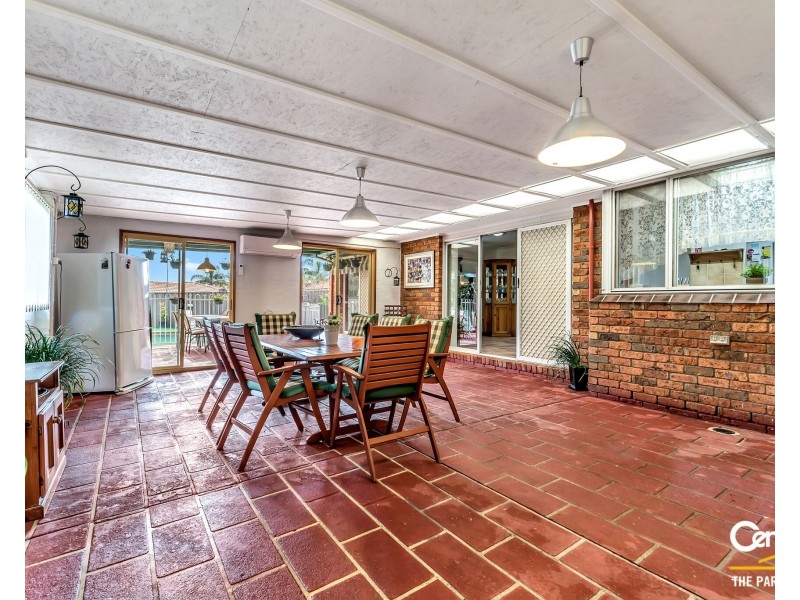 8 Mersey Close, Bossley Park NSW 2176