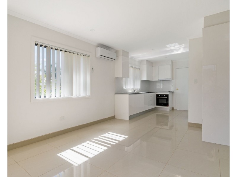 4a Ferraro Close, Edensor Park NSW 2176