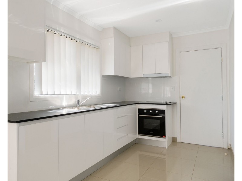 4a Ferraro Close, Edensor Park NSW 2176