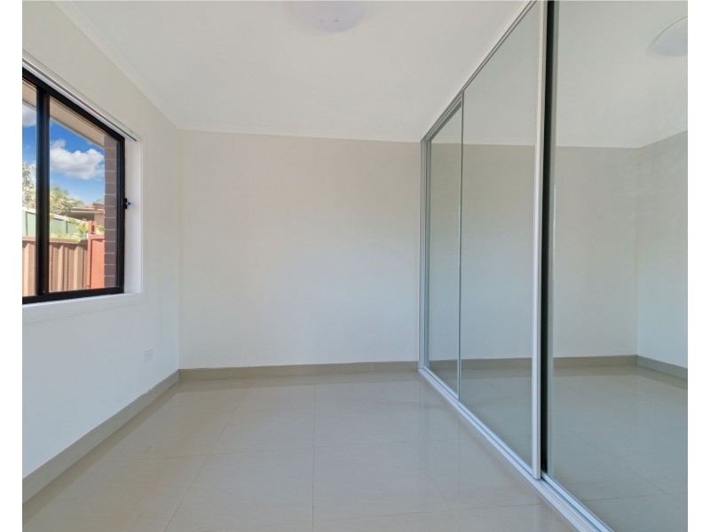 4a Ferraro Close, Edensor Park NSW 2176