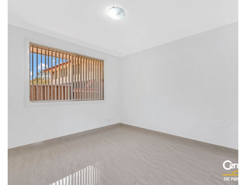 2a Mersey Close, Bossley Park NSW 2176