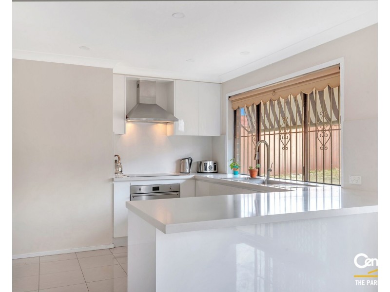 2 Glen Logan Road, Bossley Park NSW 2176