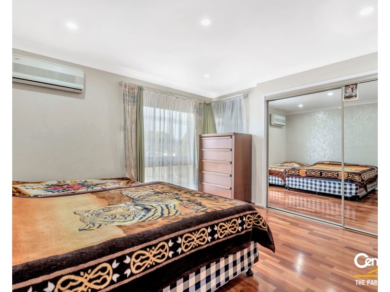 2 Glen Logan Road, Bossley Park NSW 2176