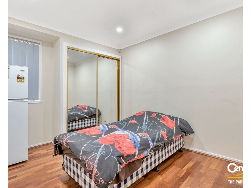 2 Glen Logan Road, Bossley Park NSW 2176