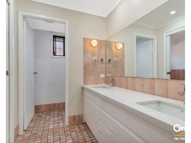 2 Glen Logan Road, Bossley Park NSW 2176