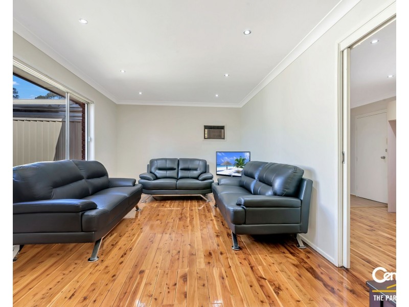 6 Comberford Close, Prairiewood NSW 2176