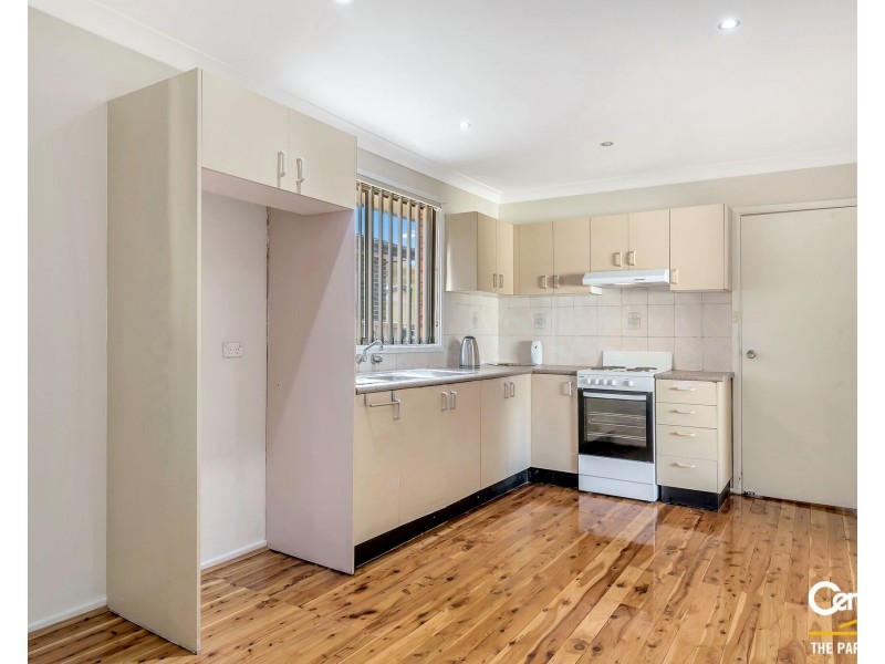 6 Comberford Close, Prairiewood NSW 2176