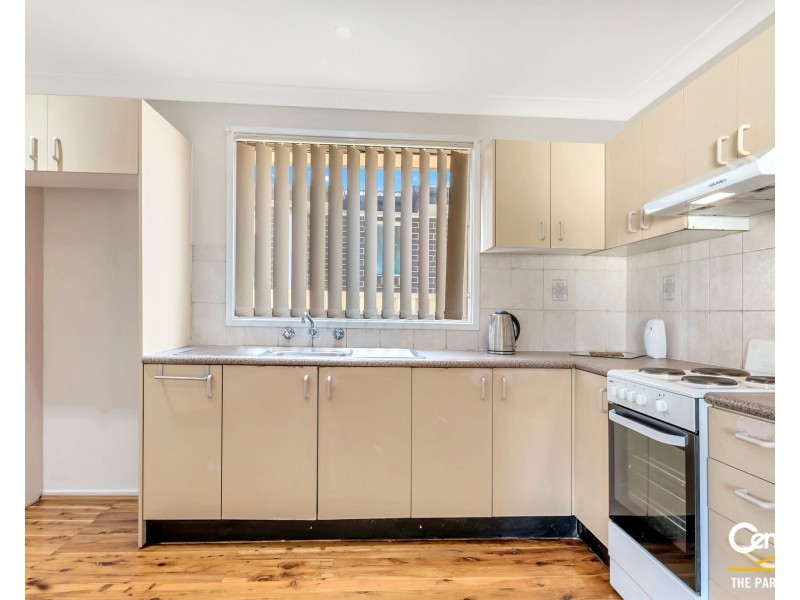 6 Comberford Close, Prairiewood NSW 2176