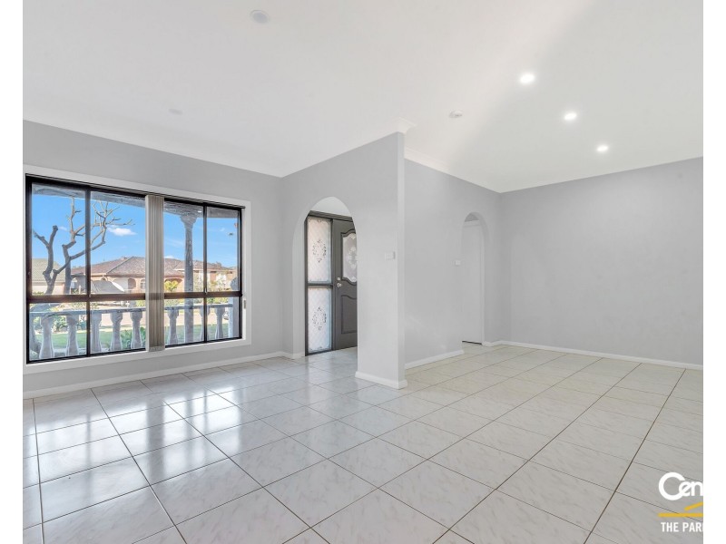 3 Topaz Place, Bossley Park NSW 2176