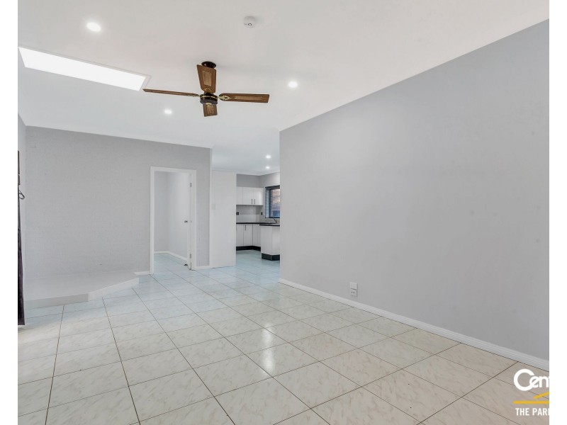 3 Topaz Place, Bossley Park NSW 2176