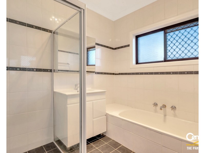 3 Topaz Place, Bossley Park NSW 2176