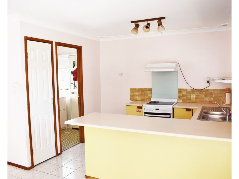 33 Dransfield Road, Edensor Park NSW 2176