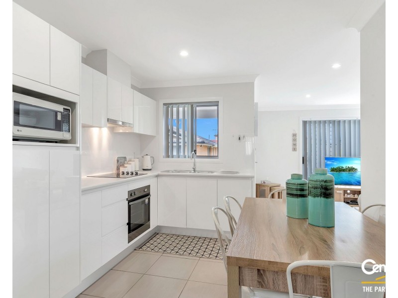 4a Rickard Road, Bossley Park NSW 2176