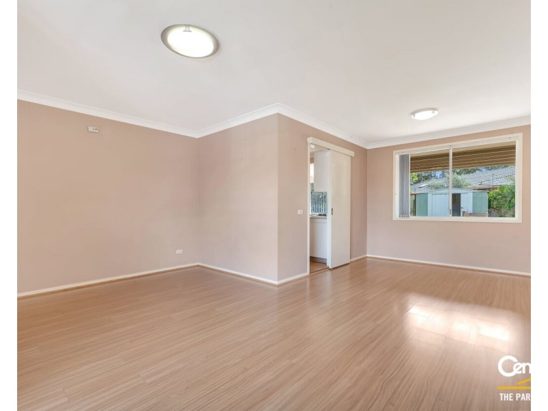 5 Dalpra Crescent, Bossley Park NSW 2176