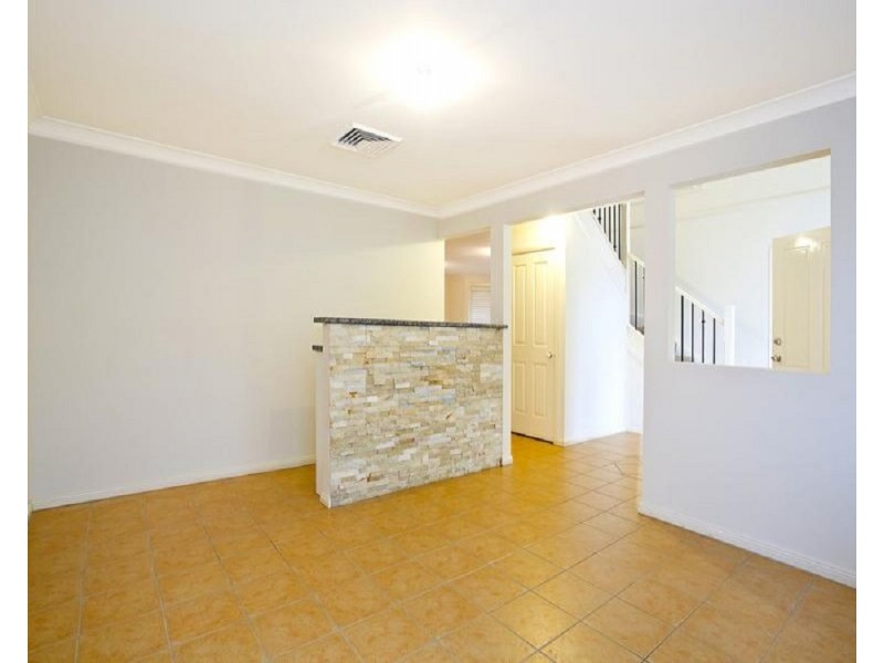 1 Ferraro Crescent, West Hoxton NSW 2171