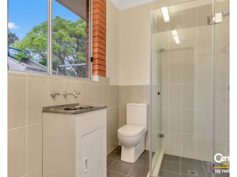 13 Sandringham Street, St Johns Park NSW 2176