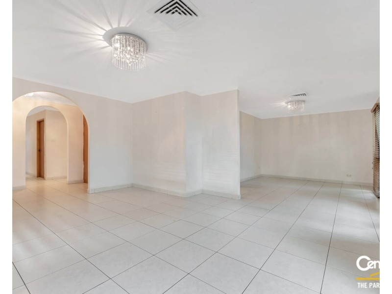 27 Bettong Crescent, Bossley Park NSW 2176