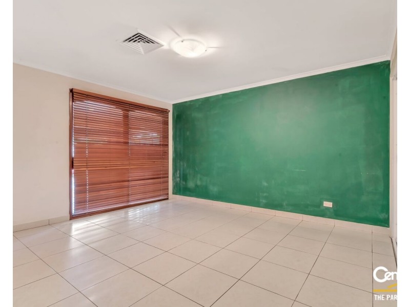 27 Bettong Crescent, Bossley Park NSW 2176