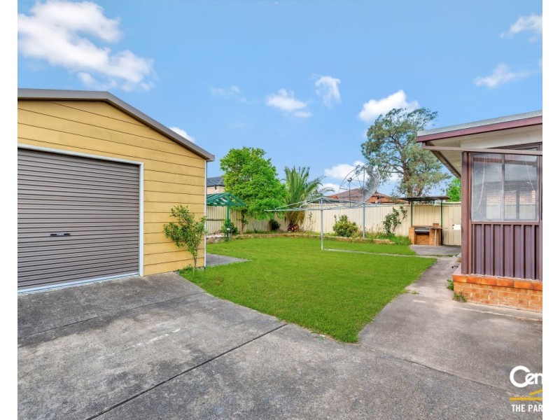 27 Bettong Crescent, Bossley Park NSW 2176
