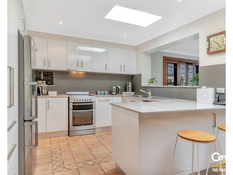 19 Donahue Close, Prairiewood NSW 2176