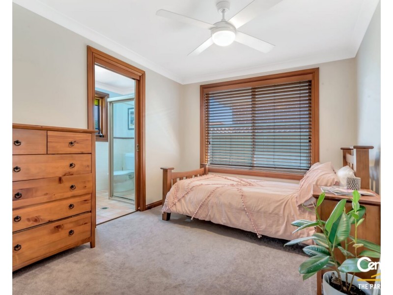 19 Donahue Close, Prairiewood NSW 2176