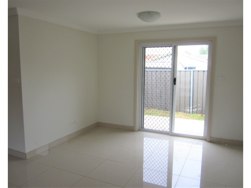 19a Brahma Close, Bossley Park NSW 2176