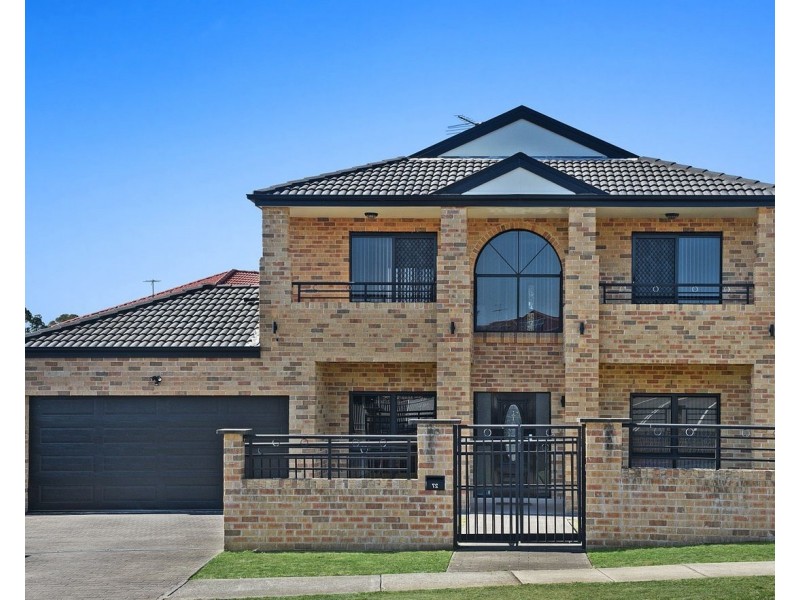 27 Winburndale Street, Wakeley NSW 2176