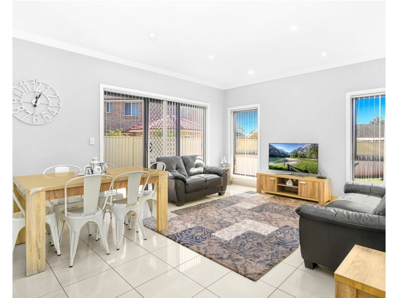 27 Winburndale Street, Wakeley NSW 2176