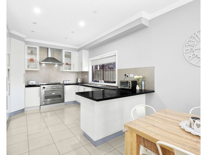 27 Winburndale Street, Wakeley NSW 2176