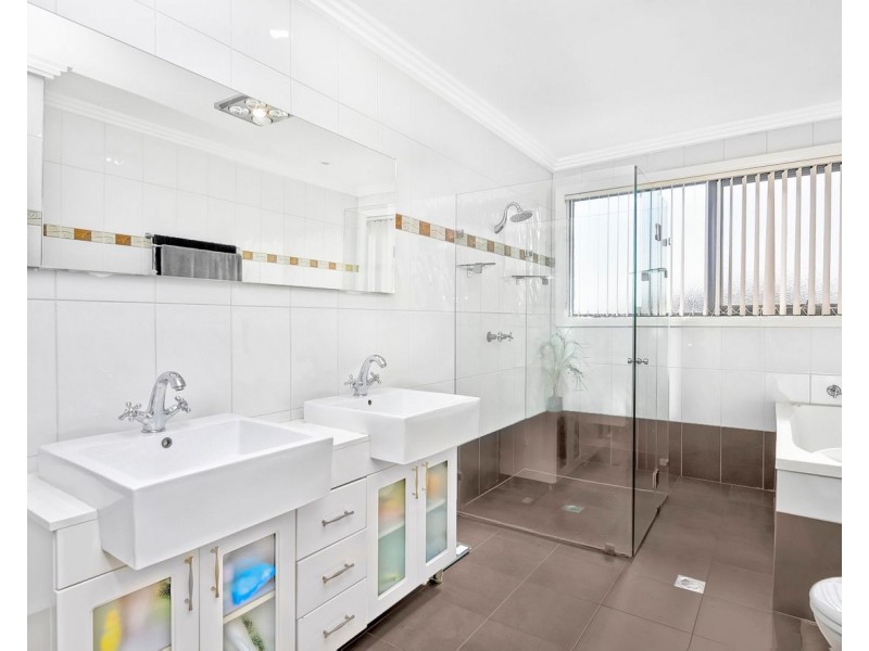 27 Winburndale Street, Wakeley NSW 2176